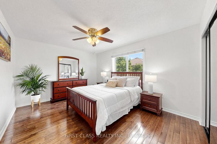 Photo 12 at 175 Tiller Trail, Fletcher's Creek Village, Brampton