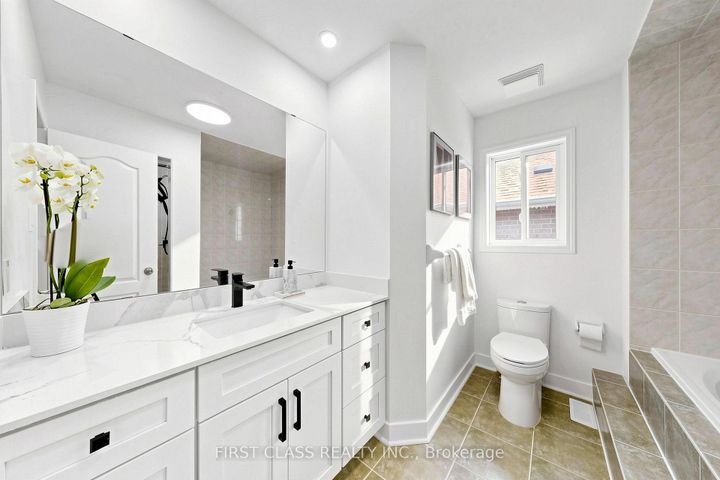 Photo 15 at 175 Tiller Trail, Fletcher's Creek Village, Brampton