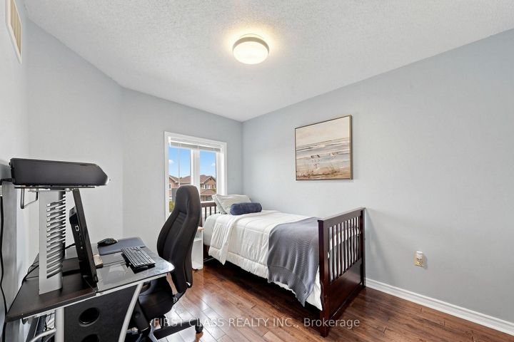 Photo 18 at 175 Tiller Trail, Fletcher's Creek Village, Brampton