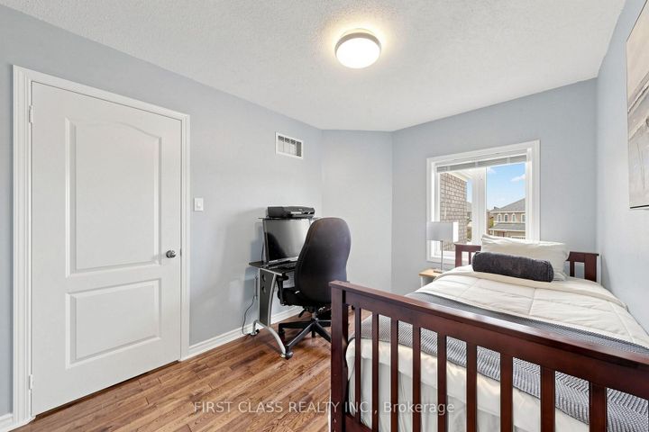 Photo 19 at 175 Tiller Trail, Fletcher's Creek Village, Brampton