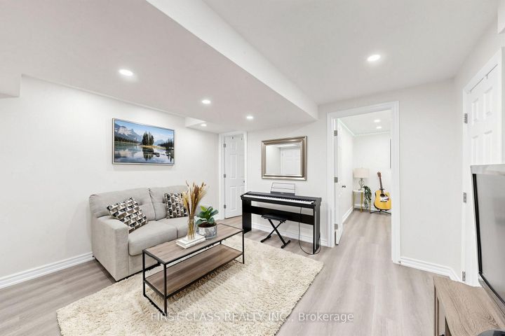 Photo 23 at 175 Tiller Trail, Fletcher's Creek Village, Brampton
