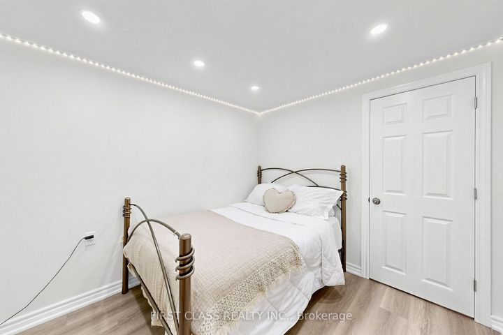 Photo 28 at 175 Tiller Trail, Fletcher's Creek Village, Brampton