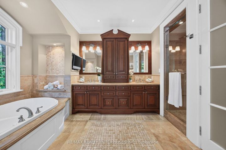 Photo 14 at 1396 Crescent Road, Lorne Park, Mississauga