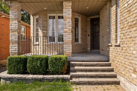 Photo 2 at 144 Country Lane, Painswick South, Barrie