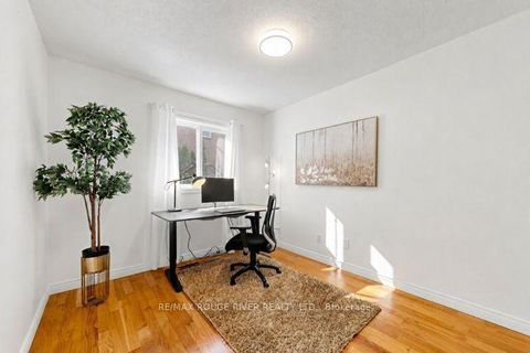Photo 21 at 4 Atrium Lane, Rouge E11, Toronto