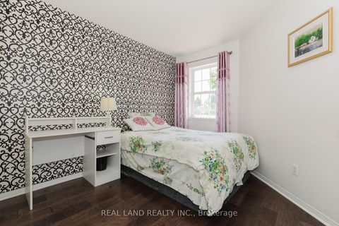 Photo 23 at 697 Limpert Terrace, College Manor, Newmarket