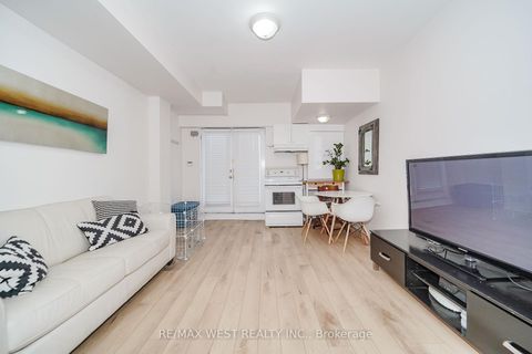 Photo 7 at 11 - 757 Sheppard Avenue W, Clanton Park, Toronto