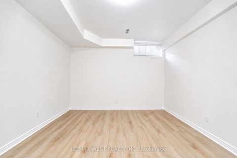 Photo 8 at 11 - 757 Sheppard Avenue W, Clanton Park, Toronto