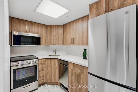 Photo 12 at 410 - 38 Elm Street, Bay Street Corridor, Toronto