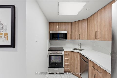 Photo 13 at 410 - 38 Elm Street, Bay Street Corridor, Toronto