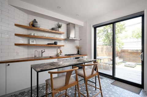 Photo 11 at 112 Wolseley Street, Bellwoods, Toronto