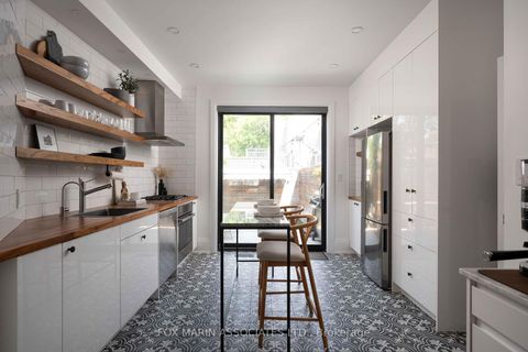 Photo 13 at 112 Wolseley Street, Bellwoods, Toronto