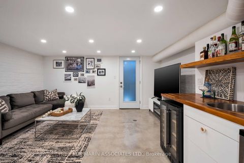 Photo 30 at 112 Wolseley Street, Bellwoods, Toronto