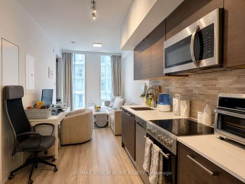 Photo 2 at 3105 - 28 Wellesley Street E, Yonge Corridor, Toronto