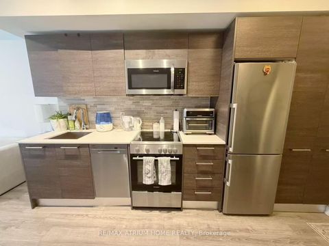 Photo 3 at 3105 - 28 Wellesley Street E, Yonge Corridor, Toronto