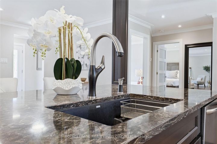 Photo 8 at 340 Clarendon Drive, Ancaster, Hamilton