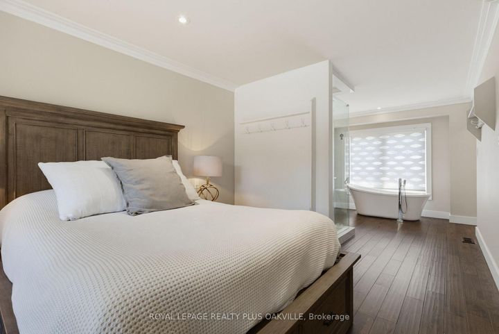 Photo 18 at 340 Clarendon Drive, Ancaster, Hamilton