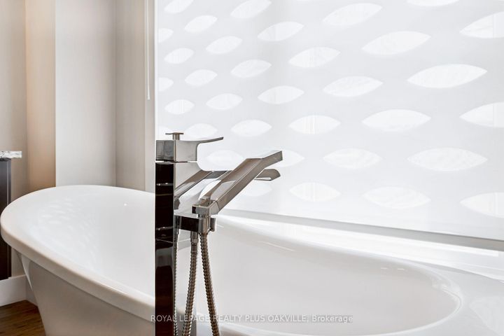 Photo 20 at 340 Clarendon Drive, Ancaster, Hamilton