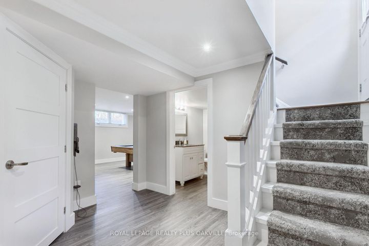 Photo 25 at 340 Clarendon Drive, Ancaster, Hamilton