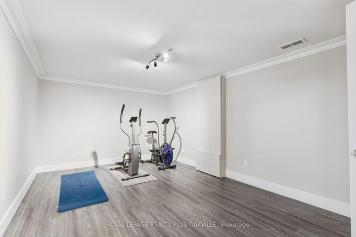 Photo 31 at 340 Clarendon Drive, Ancaster, Hamilton