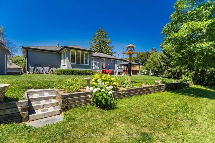 Photo 35 at 340 Clarendon Drive, Ancaster, Hamilton