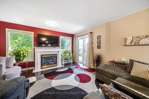 Photo 5 at 11 Watson Drive, East Bayfield, Barrie