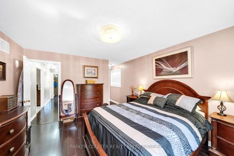 Photo 21 at 11 Watson Drive, East Bayfield, Barrie