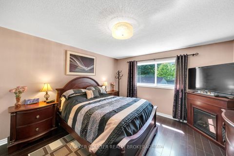 Photo 22 at 11 Watson Drive, East Bayfield, Barrie
