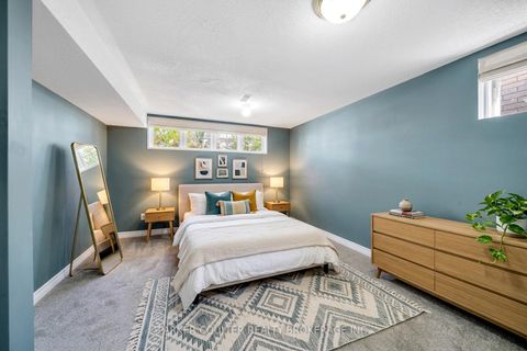 Photo 34 at 11 Watson Drive, East Bayfield, Barrie