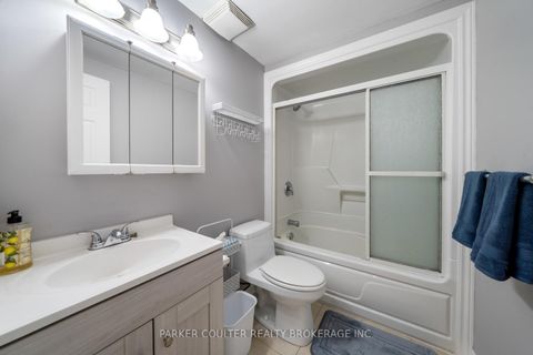 Photo 36 at 11 Watson Drive, East Bayfield, Barrie