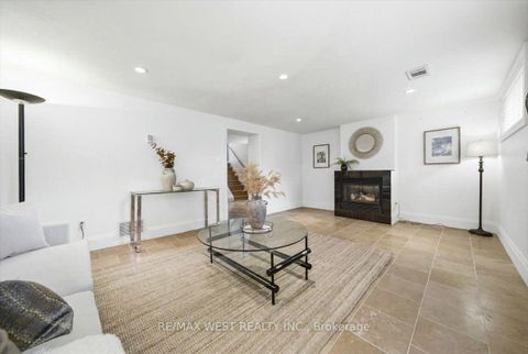 Photo 30 at 19 Decarie Circle, West Deane, Toronto
