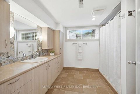 Photo 32 at 19 Decarie Circle, West Deane, Toronto