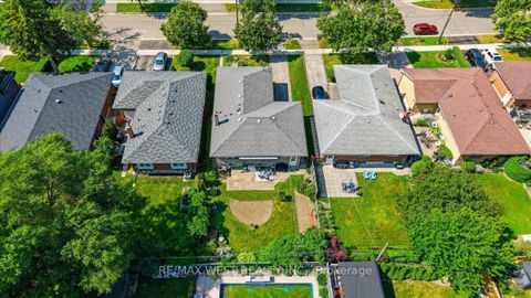 Photo 39 at 19 Decarie Circle, West Deane, Toronto