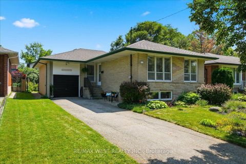 Photo 44 at 19 Decarie Circle, West Deane, Toronto