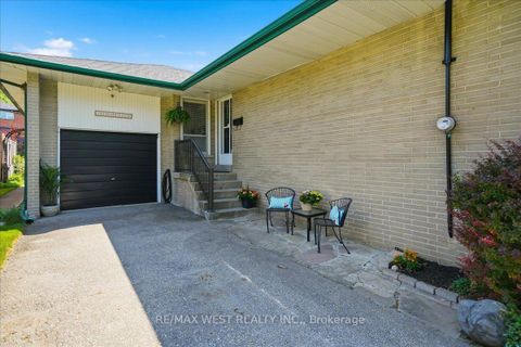 Photo 46 at 19 Decarie Circle, West Deane, Toronto