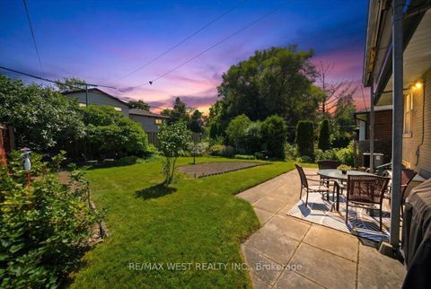 Photo 48 at 19 Decarie Circle, West Deane, Toronto