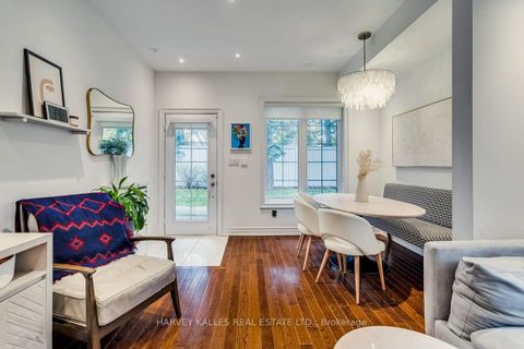 Photo 4 at 7 - 70 Hargrave Lane, York Mills, Toronto