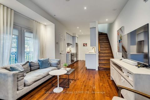 Photo 8 at 7 - 70 Hargrave Lane, York Mills, Toronto