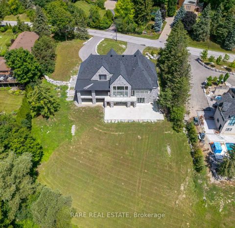 Photo 2 at 23 Valleyview Court, Kleinburg, Vaughan