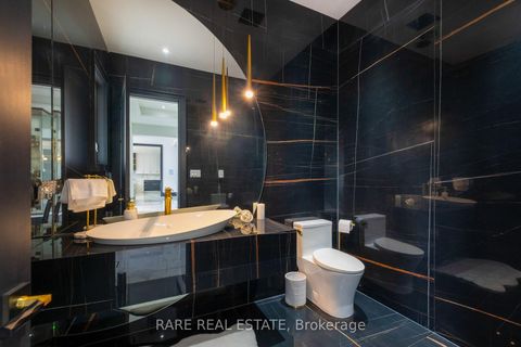 Photo 8 at 23 Valleyview Court, Kleinburg, Vaughan