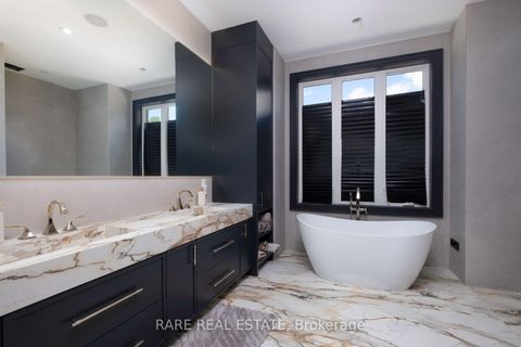 Photo 11 at 23 Valleyview Court, Kleinburg, Vaughan