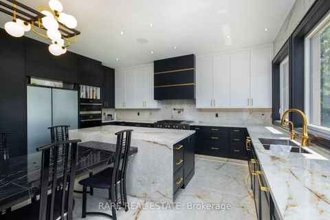 Photo 18 at 23 Valleyview Court, Kleinburg, Vaughan