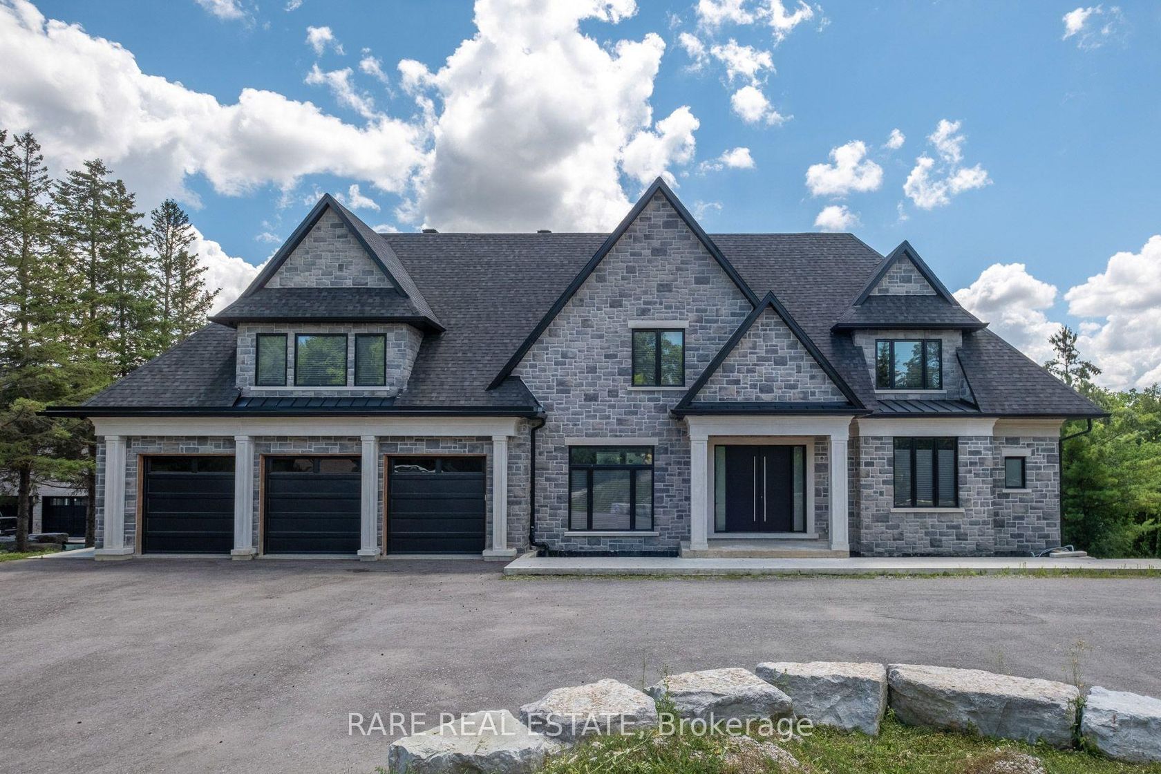 23 Valleyview Court, Kleinburg, Vaughan photo number 2
