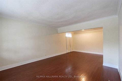 Photo 5 at 226 Lawrence Avenue, Harding, Richmond Hill