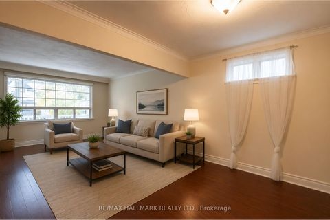 Photo 6 at 226 Lawrence Avenue, Harding, Richmond Hill