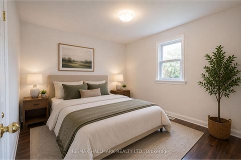 Photo 10 at 226 Lawrence Avenue, Harding, Richmond Hill