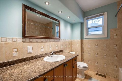 Photo 14 at 226 Lawrence Avenue, Harding, Richmond Hill