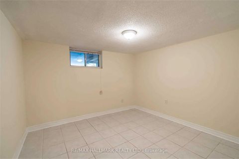 Photo 21 at 226 Lawrence Avenue, Harding, Richmond Hill