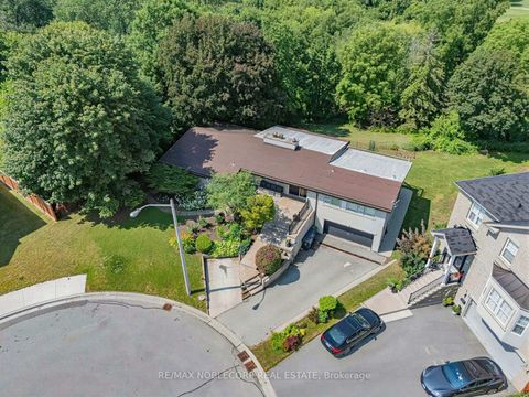 Photo 3 at 12 George McKenzie Court, Pelmo Park W5, Toronto