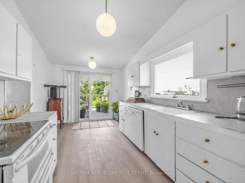 Photo 33 at 12 George McKenzie Court, Pelmo Park W5, Toronto